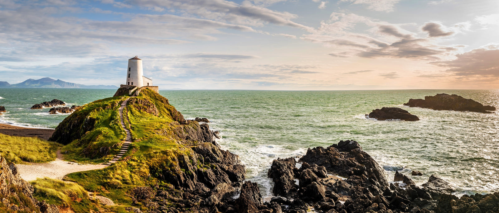 Britain's Best Lighthouse Walks | Adventure | WildBounds UK