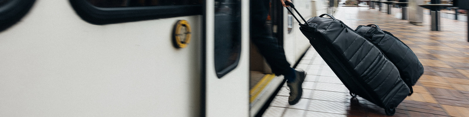 Db Journey | Hugger Roller Bag