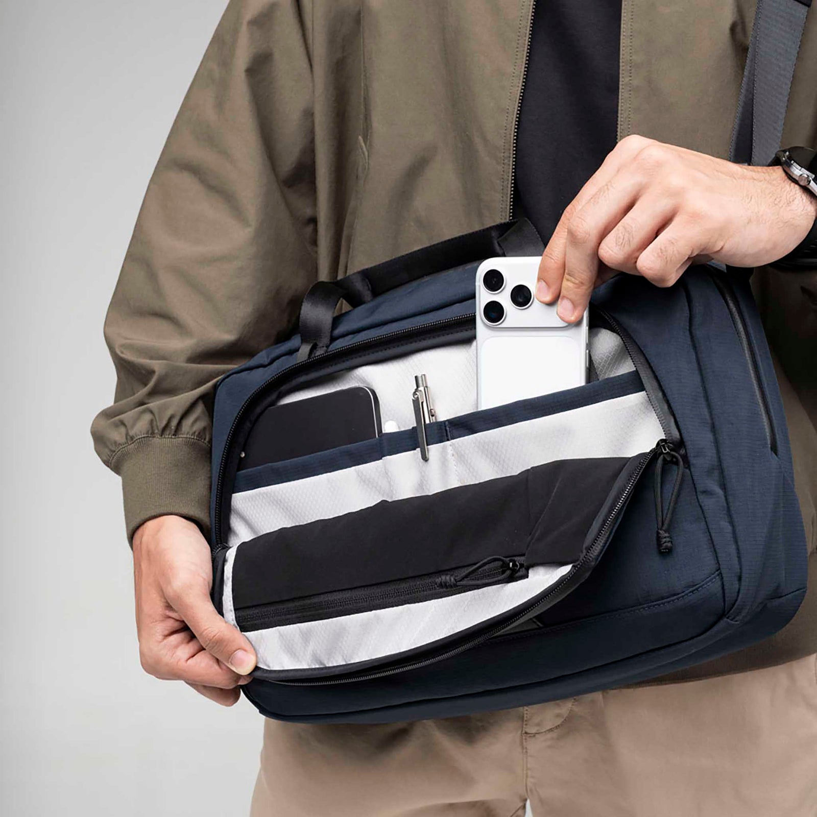 Bravo Brief | 14" Alpaka AA010910624 Briefcases 13L / Moonlight Blue Axoflux 400D Ripstop Nylon