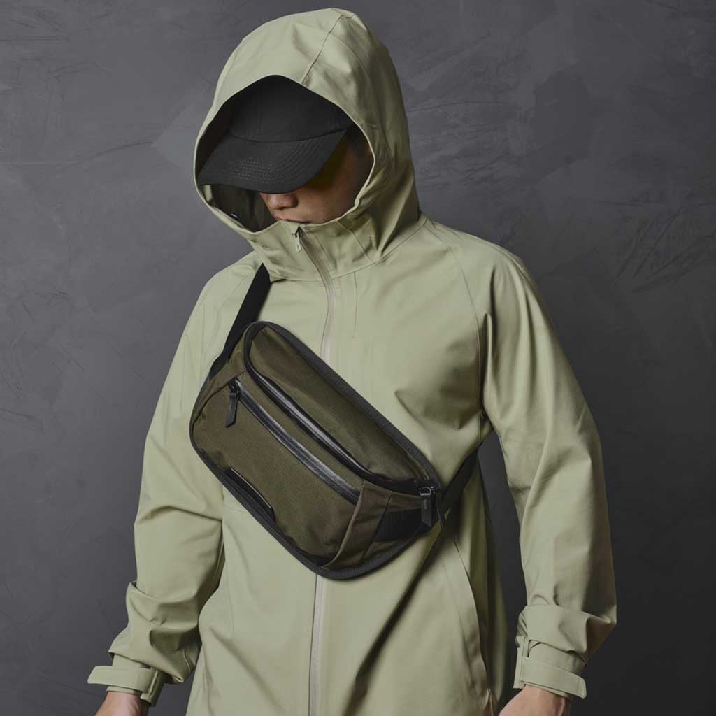 Bravo Sling Mini v2 Alpaka AA010450521 Sling Bags 5L / Army Green | Axoflux 300D