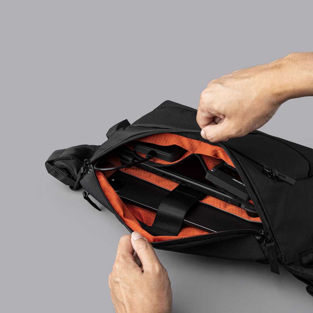 Bravo X Sling V2 Alpaka AA010100122 Sling Bags 6L / Black Axogrid 300D