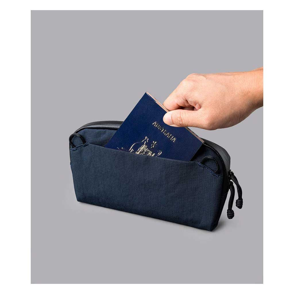 Flight Pouch Pro Alpaka AA010810624 Pouches 0.7L / Moonlight Blue | Axoflux 400D