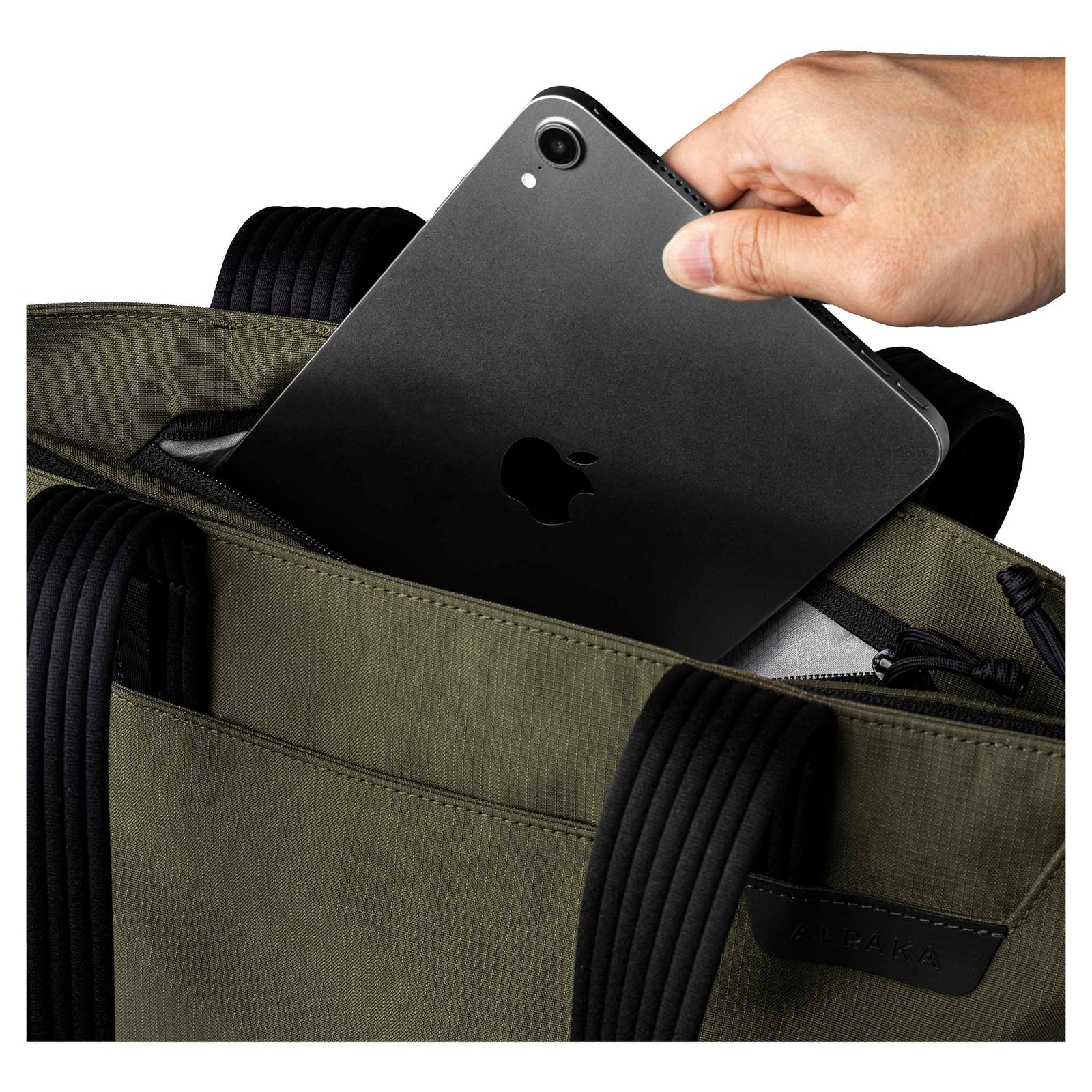 Flight Tote Alpaka Tote Bags