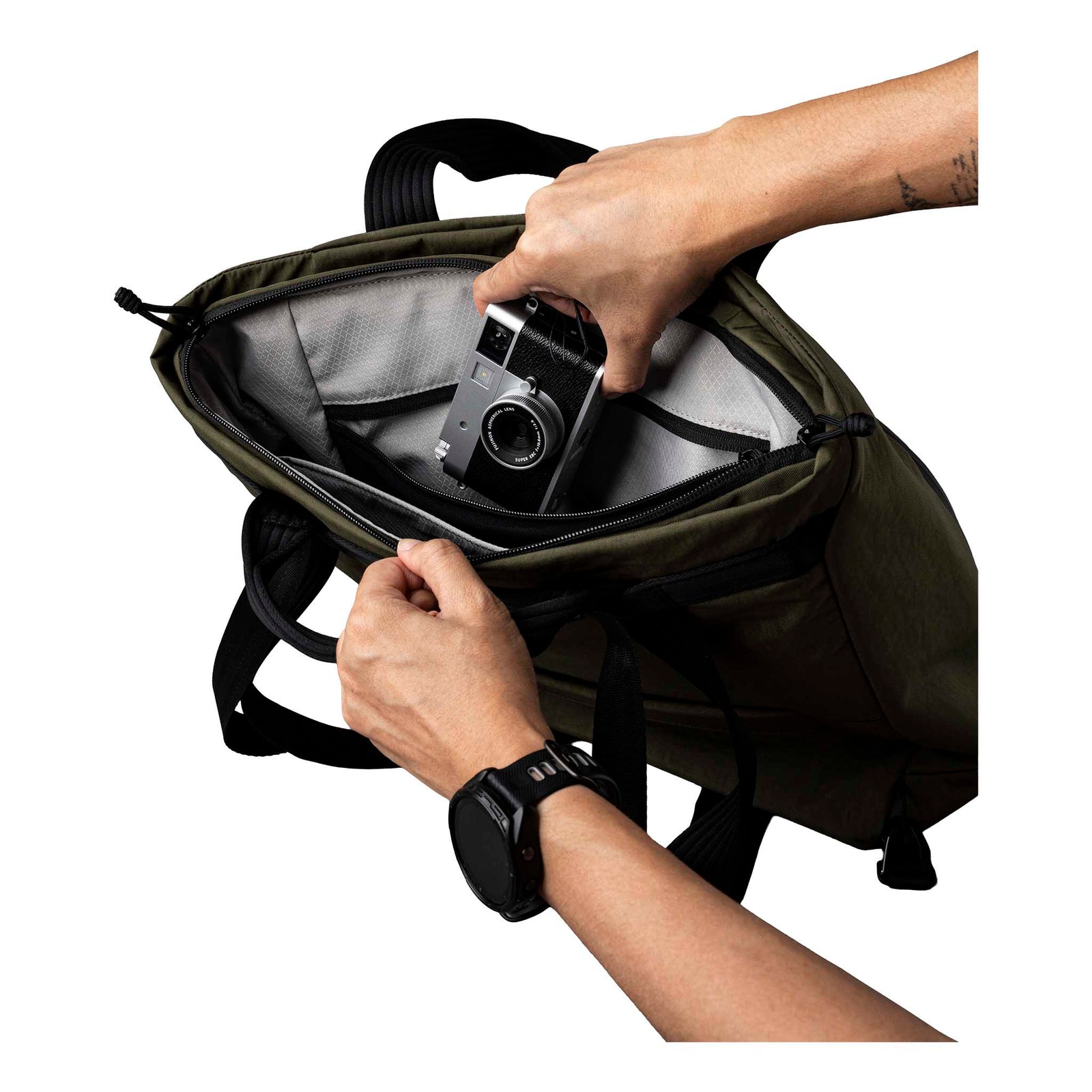 Flow Totepack Alpaka AA010850524 Tote Bags 14L / Green | Axoflux 400D Washed Nylon