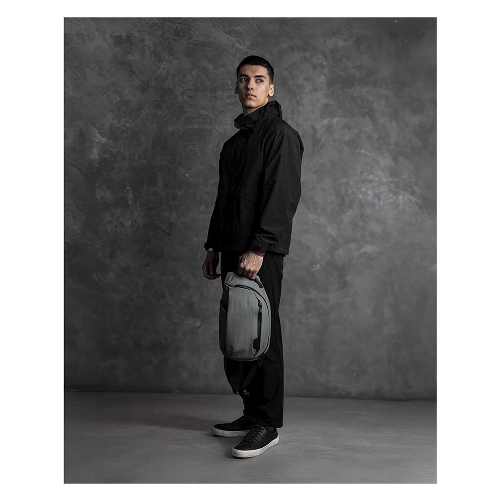 Metro Crossbody | Left Shoulder Alpaka AA010550218 Sling Bags One Size / Grey | Axoflux 210D