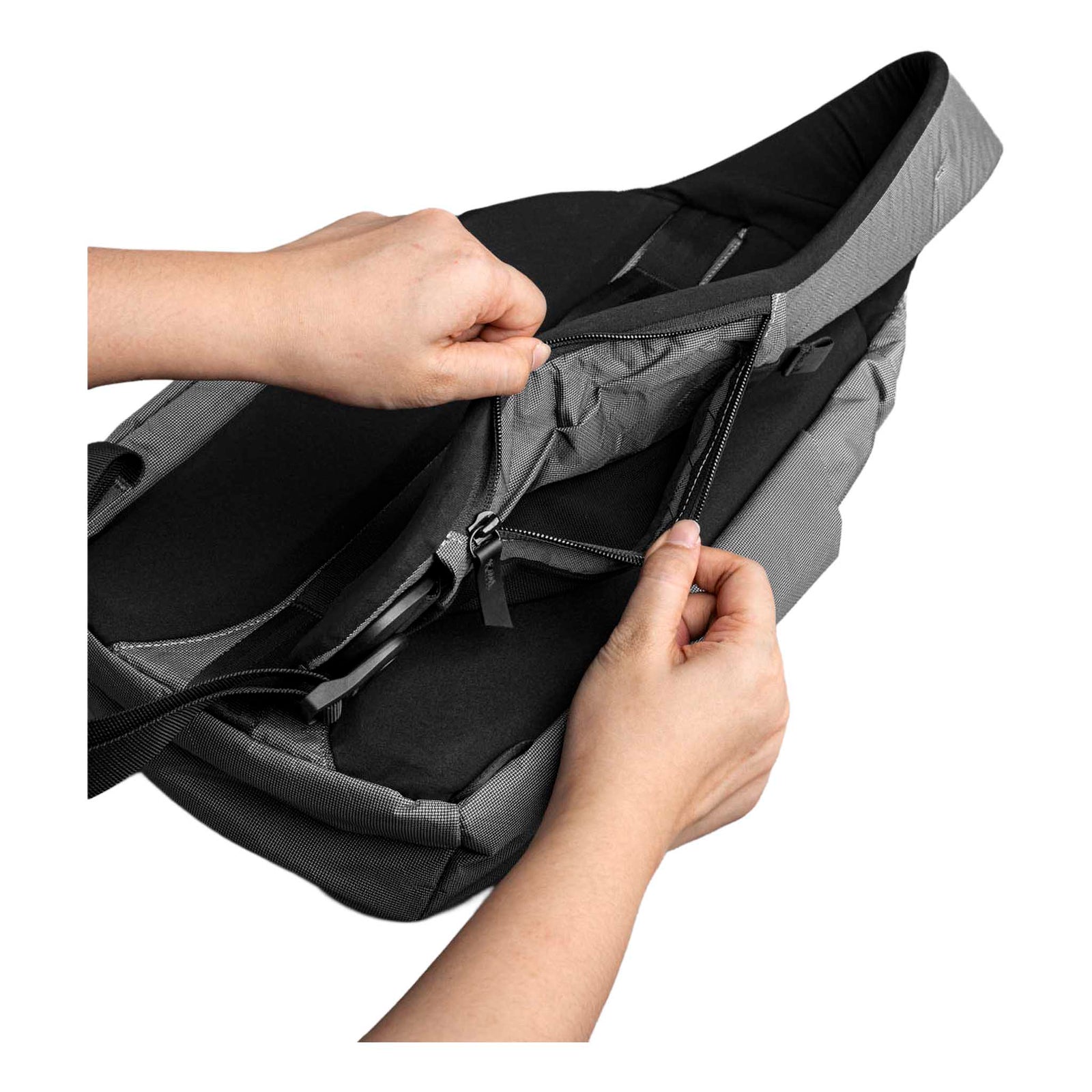 Metro Crossbody | Left Shoulder Alpaka AA010550230 Sling Bags One Size / Grey Ultradyne 100D