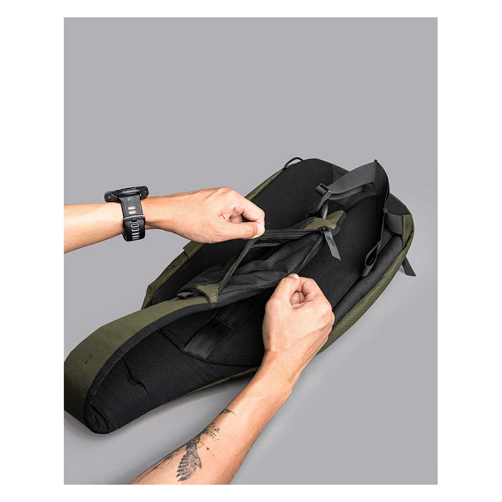 Metro Crossbody | Left Shoulder Alpaka AA010550507 Sling Bags One Size / Olive Green | X-Pac X42