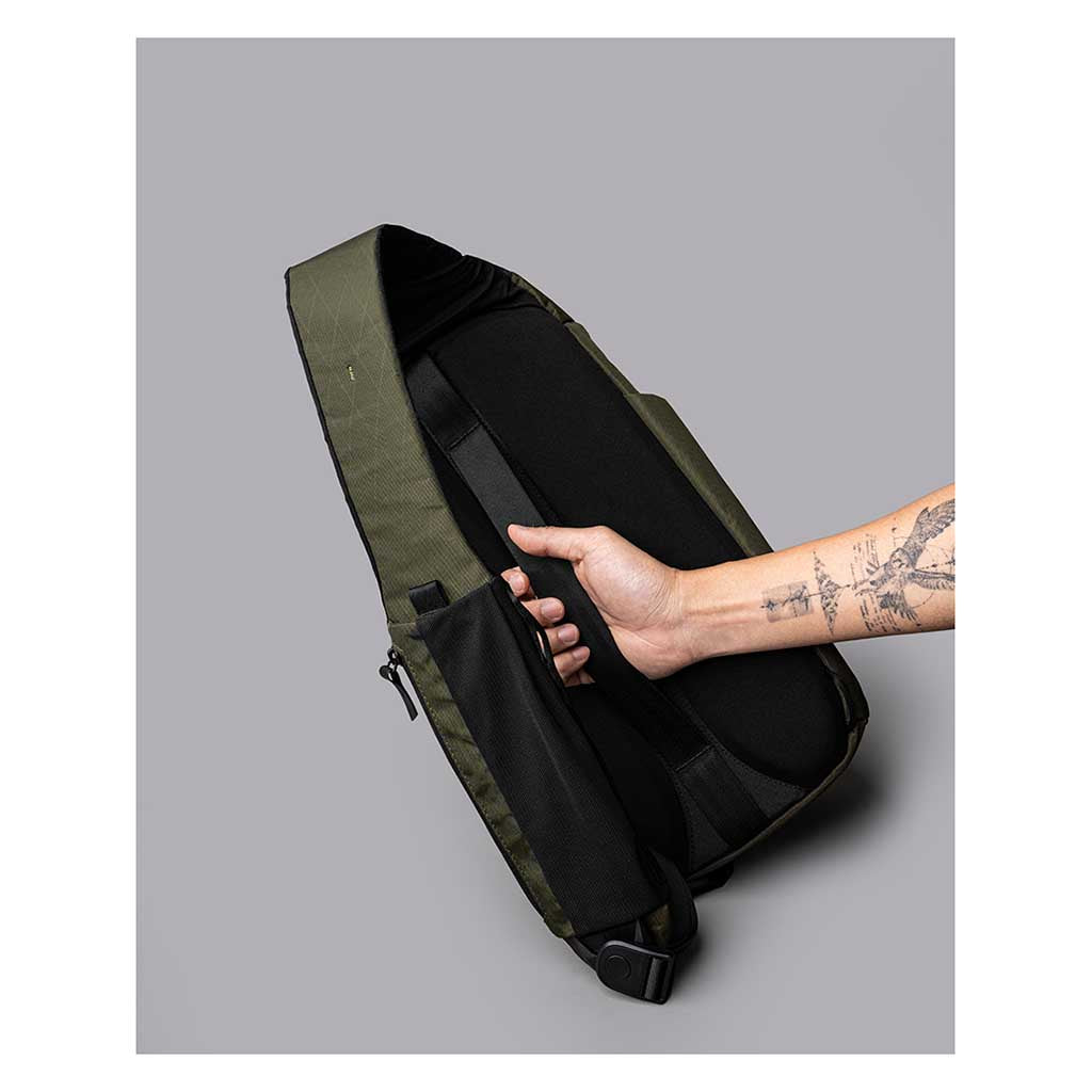 Metro Crossbody | Left Shoulder Alpaka AA010550507 Sling Bags One Size / Olive Green | X-Pac X42