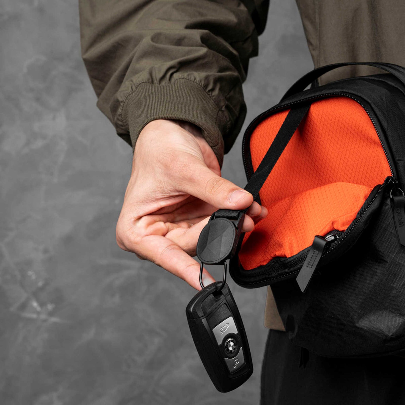 Metro Sling V2 Alpaka AD010630130 Sling Bags 2.5L / Black Ultradyne 100D