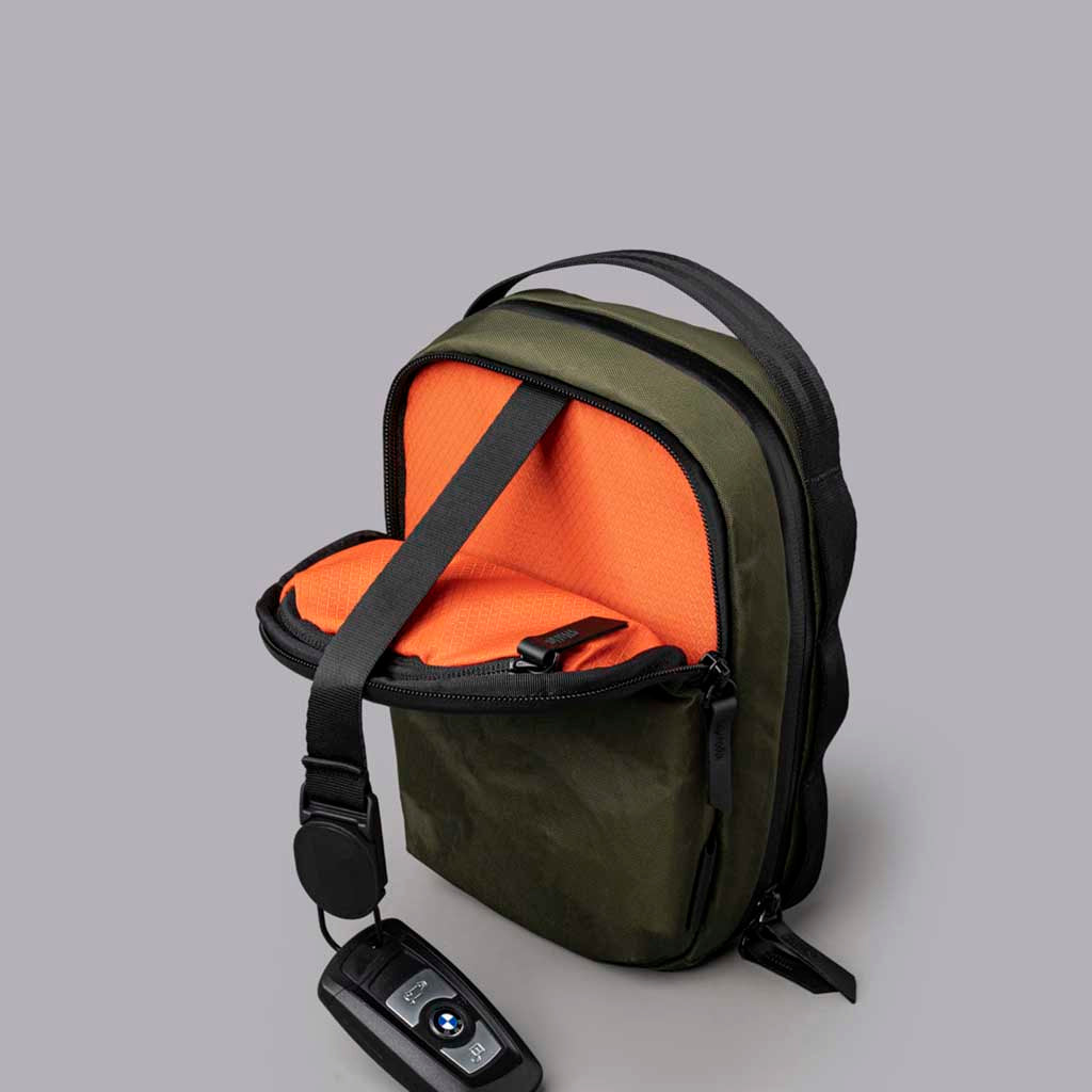 Metro Sling V2 Alpaka AD010630507 Sling Bags 2.5L / Olive Green | X-Pac X42