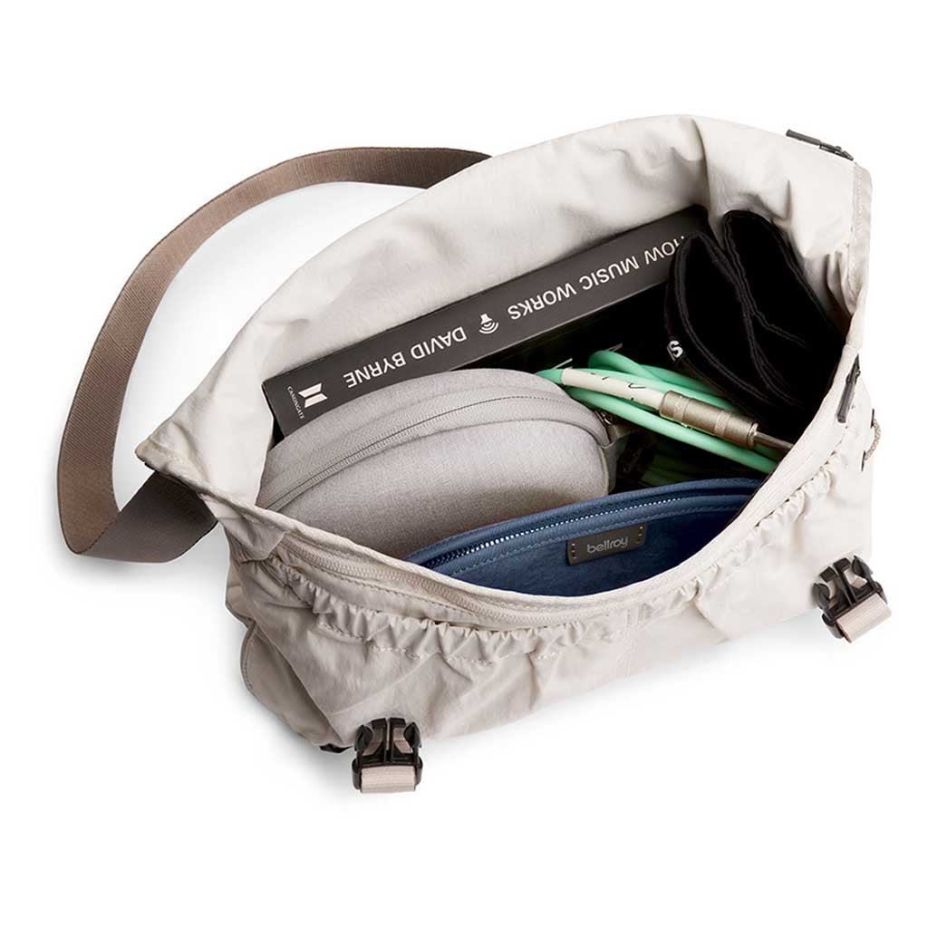 Cinch Messenger Bellroy BHMB-OAT-243 Messenger Bags 12L / Oat