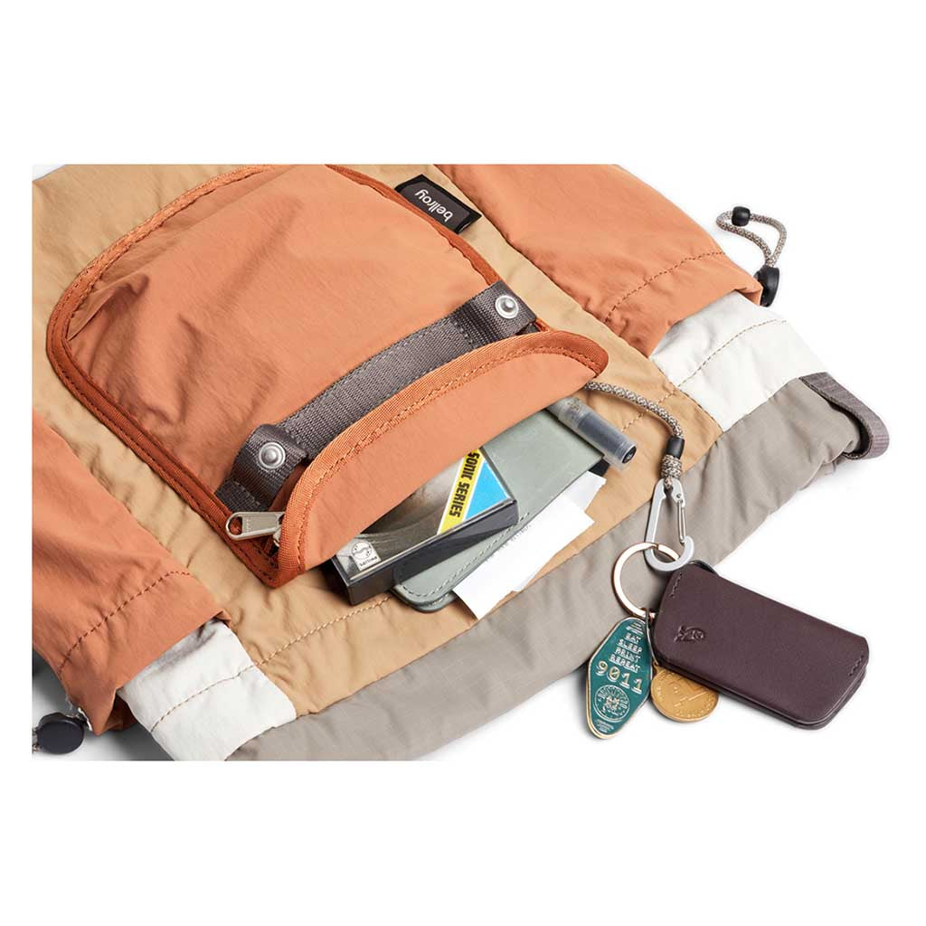 Cinch Minipack Bellroy BHRA-SDN-243 Backpacks 9L / Sand Dune