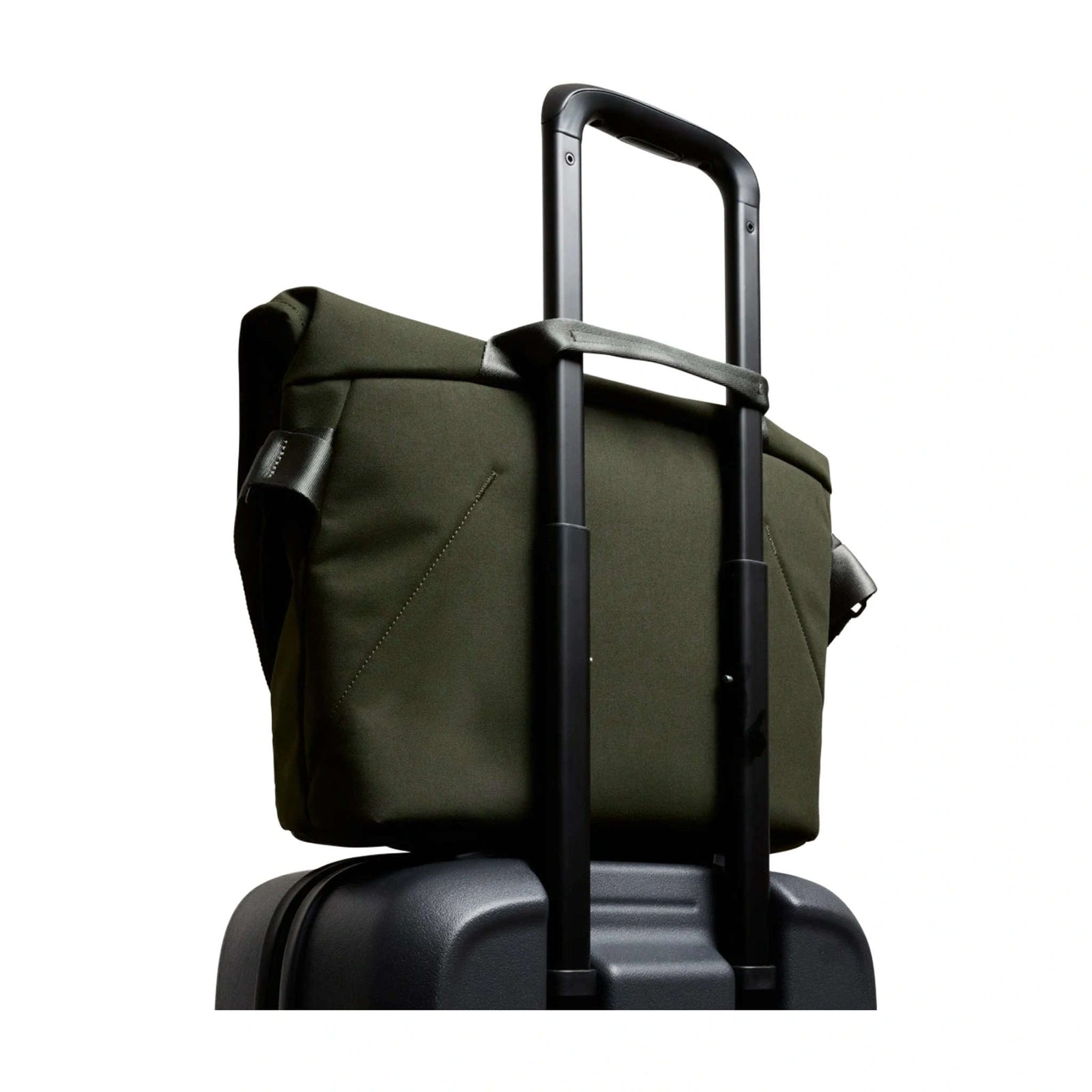 Classic Messenger Bellroy BCYA-OLI-244 Messenger Bags 13L / Olive
