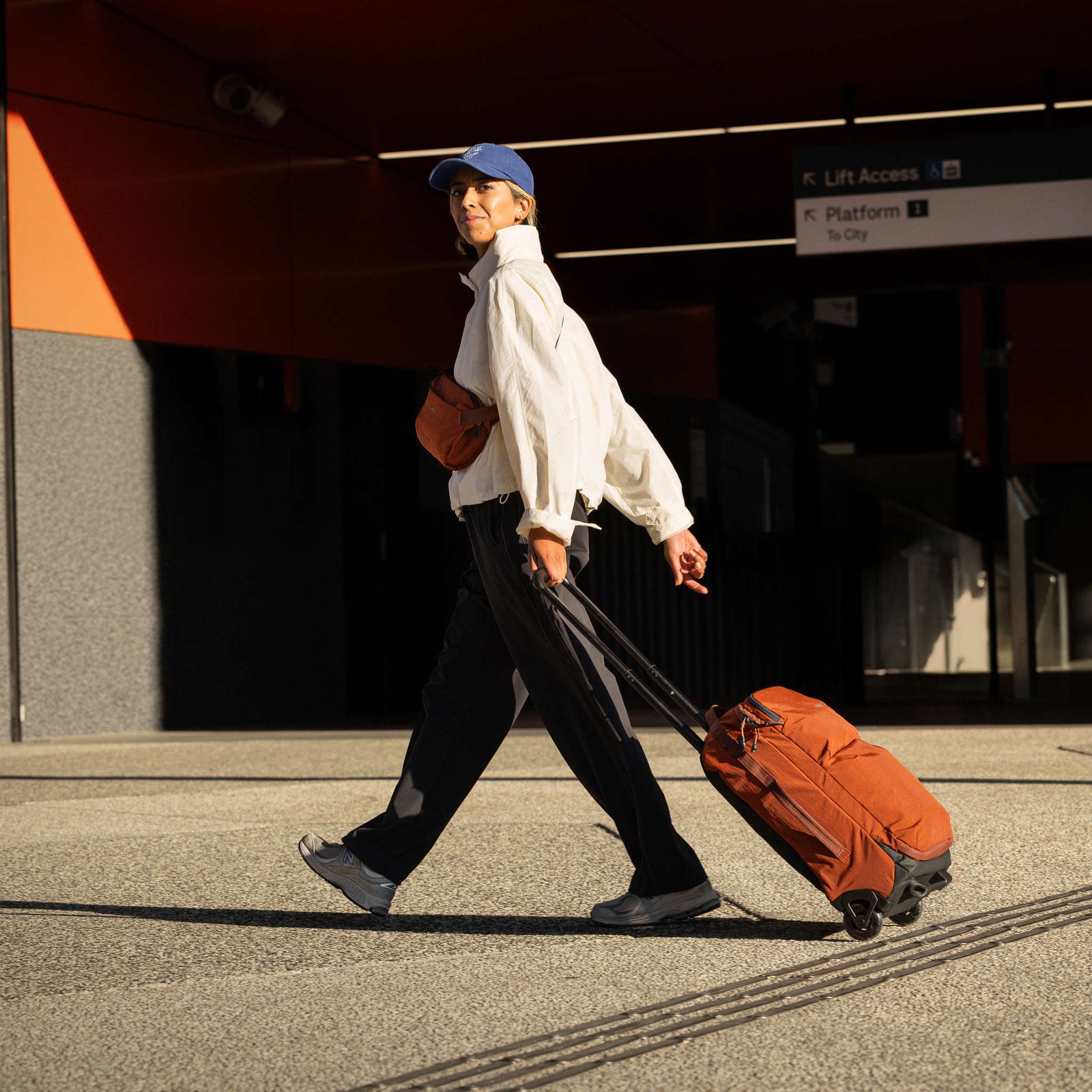 Lite Carry-On Bellroy LLCA-CLY-234 Suitcases & Luggage 38L / Clay