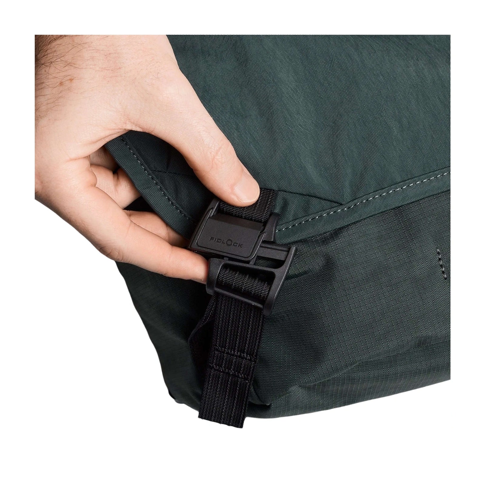 Venture Messenger 16" Bellroy BVYB-DON-213 Messenger Bags 16L / DeepOcean