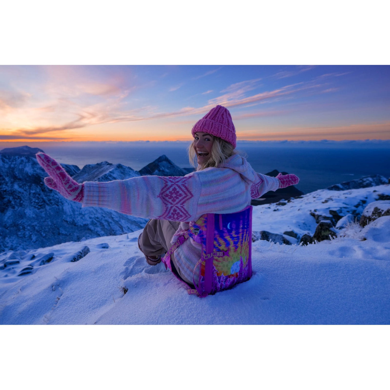Hex 2.0 Original Chair | Rachel Pohl Limited Edition Crazy Creek 1024-RPSG Chairs One Size / Snow Ghosts