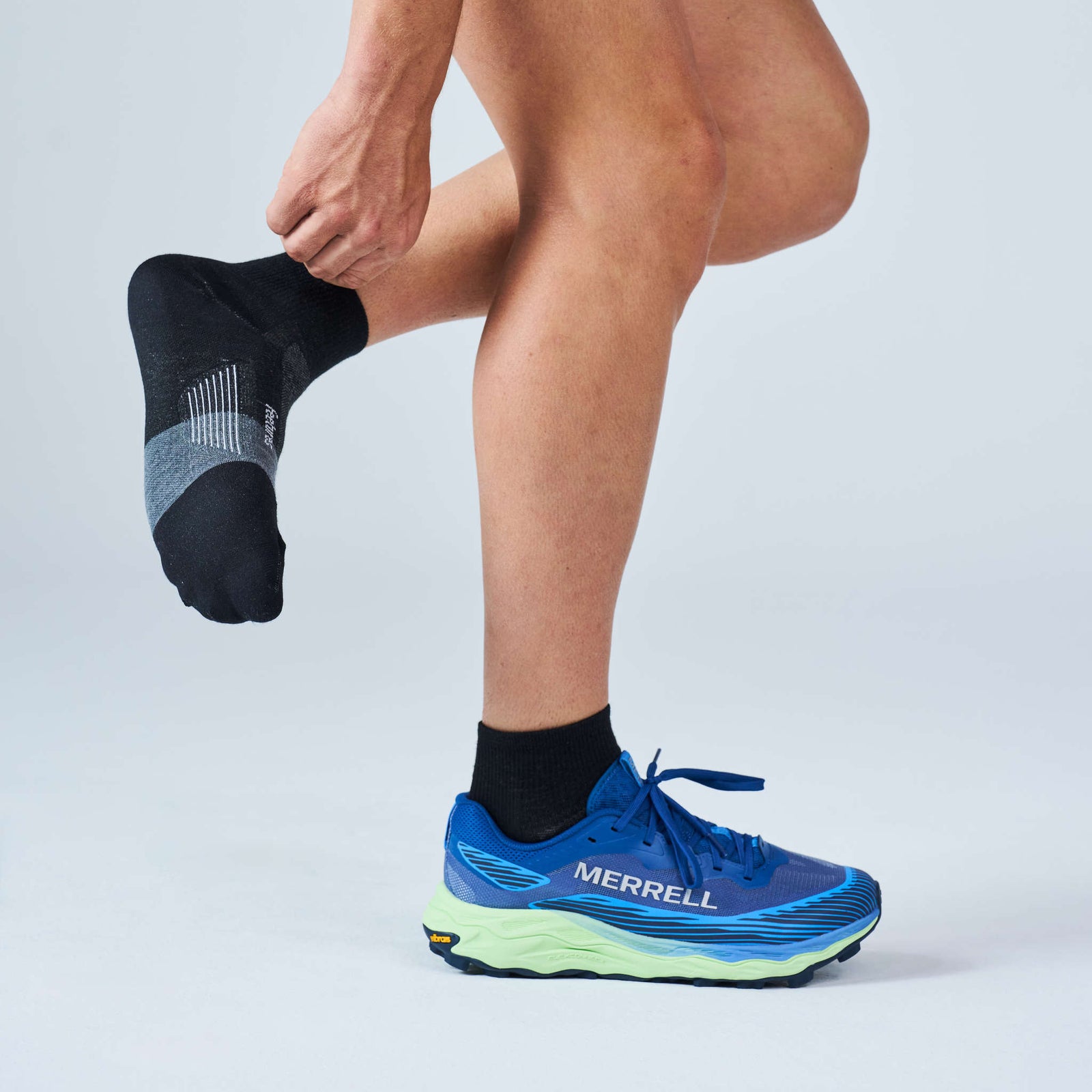 Merino 10 Max Cushion Quarter Feetures Unisex Socks