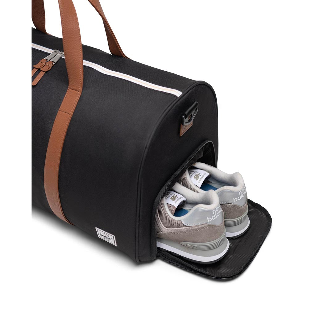 Herschel Novel Duffle Herschel Supply Co. 11396-00001-OS Duffle Bags 43L / Black