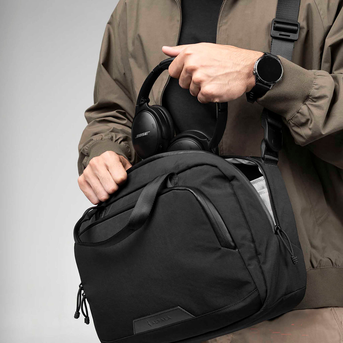 Bravo Brief | 14" Alpaka AA010910124 Briefcases 13L / Black Axoflux 400D Ripstop Nylon