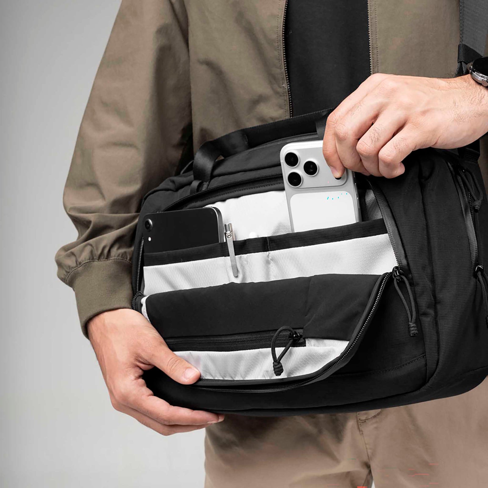 Bravo Brief | 14" Alpaka AA010910124 Briefcases 13L / Black Axoflux 400D Ripstop Nylon
