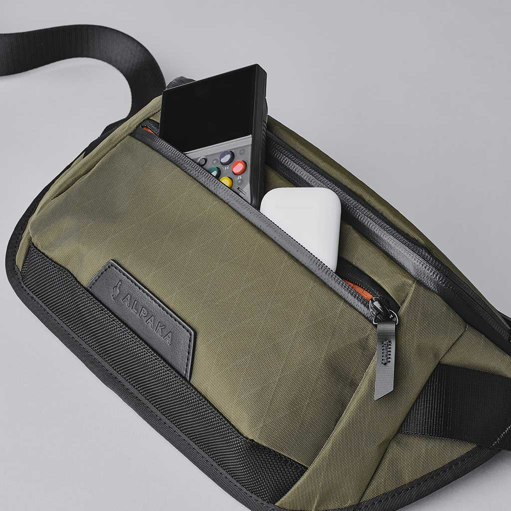 Bravo Sling Mini v2 Alpaka AA010450506 Sling Bags 5L / Olive Green | X-Pac X42