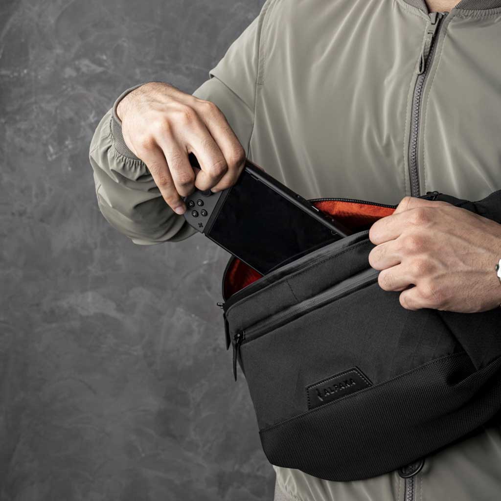 Bravo X Sling V2 Alpaka AA010100122 Sling Bags 6L / Black Axogrid 300D
