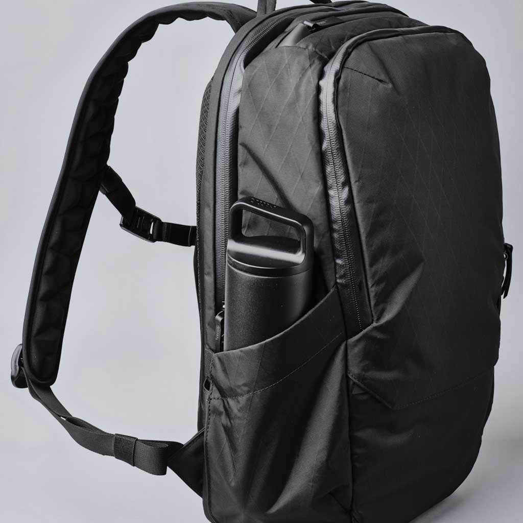 Elements Backpack Pro Alpaka AA010360106 Backpacks 26L / Black | X-Pac VX42