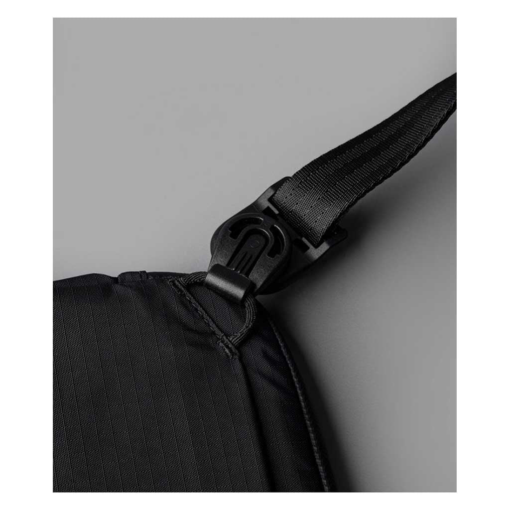 Flight Pouch Alpaka AA010510118 Pouches 300ml / Black | Axoflux 210D