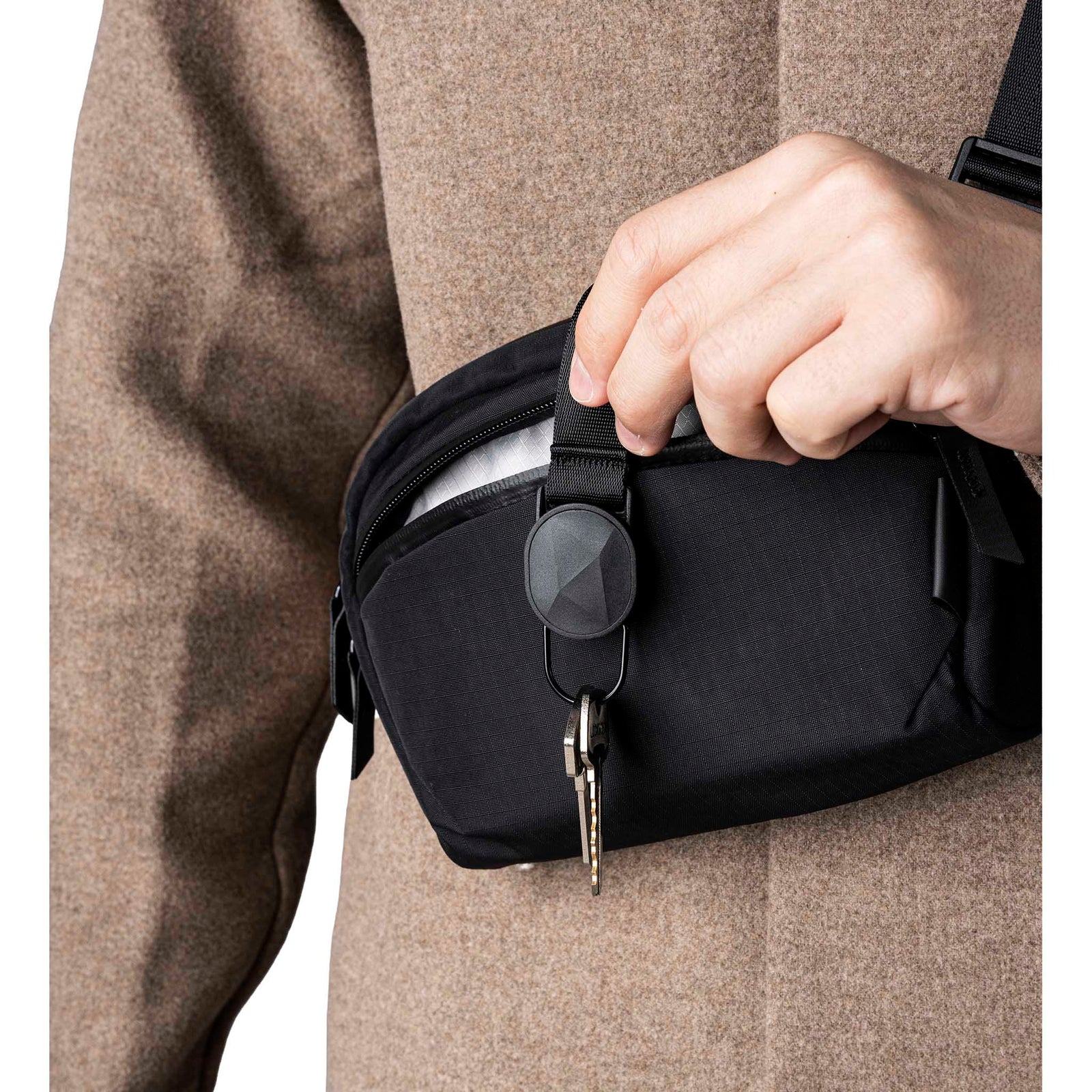 Flight Sling 1L Alpaka AA010530118 Sling Bags 1L / Black | Axoflux 210D