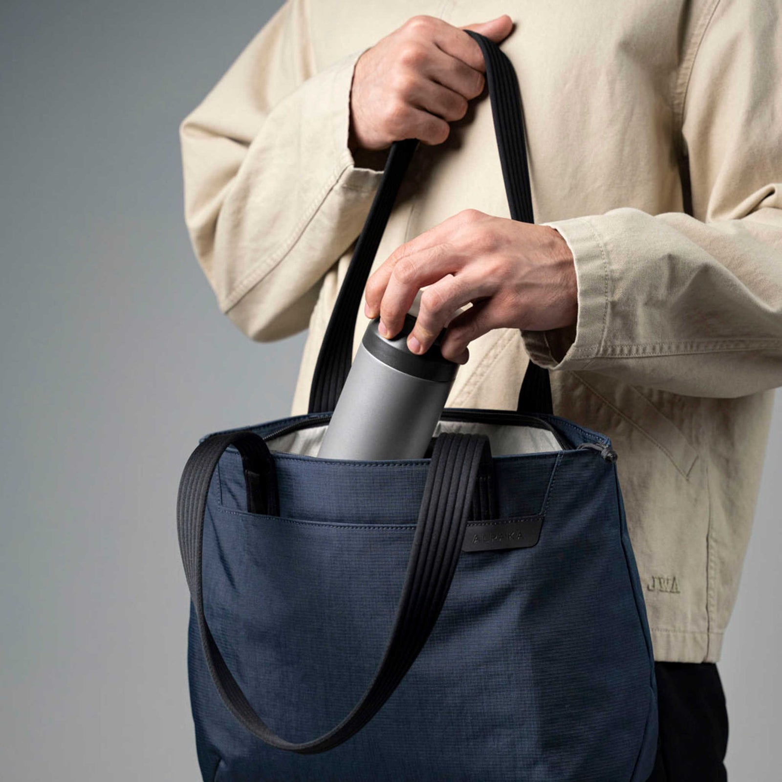 Flight Tote (S) Alpaka AD011010624 Tote Bags One Size / Moonlight Blue Axoflux 400D Ripstop Nylon