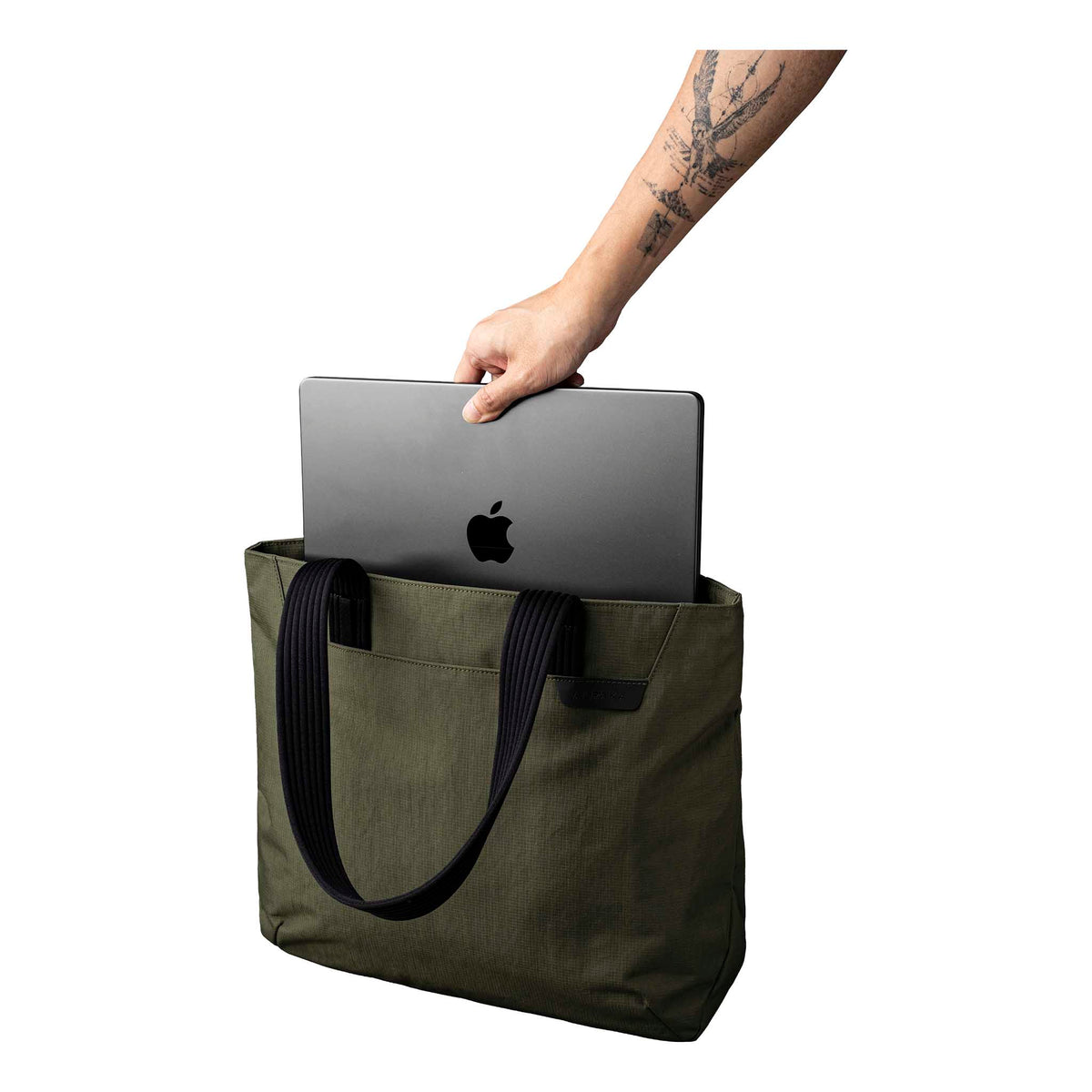 Flight Tote Alpaka Tote Bags