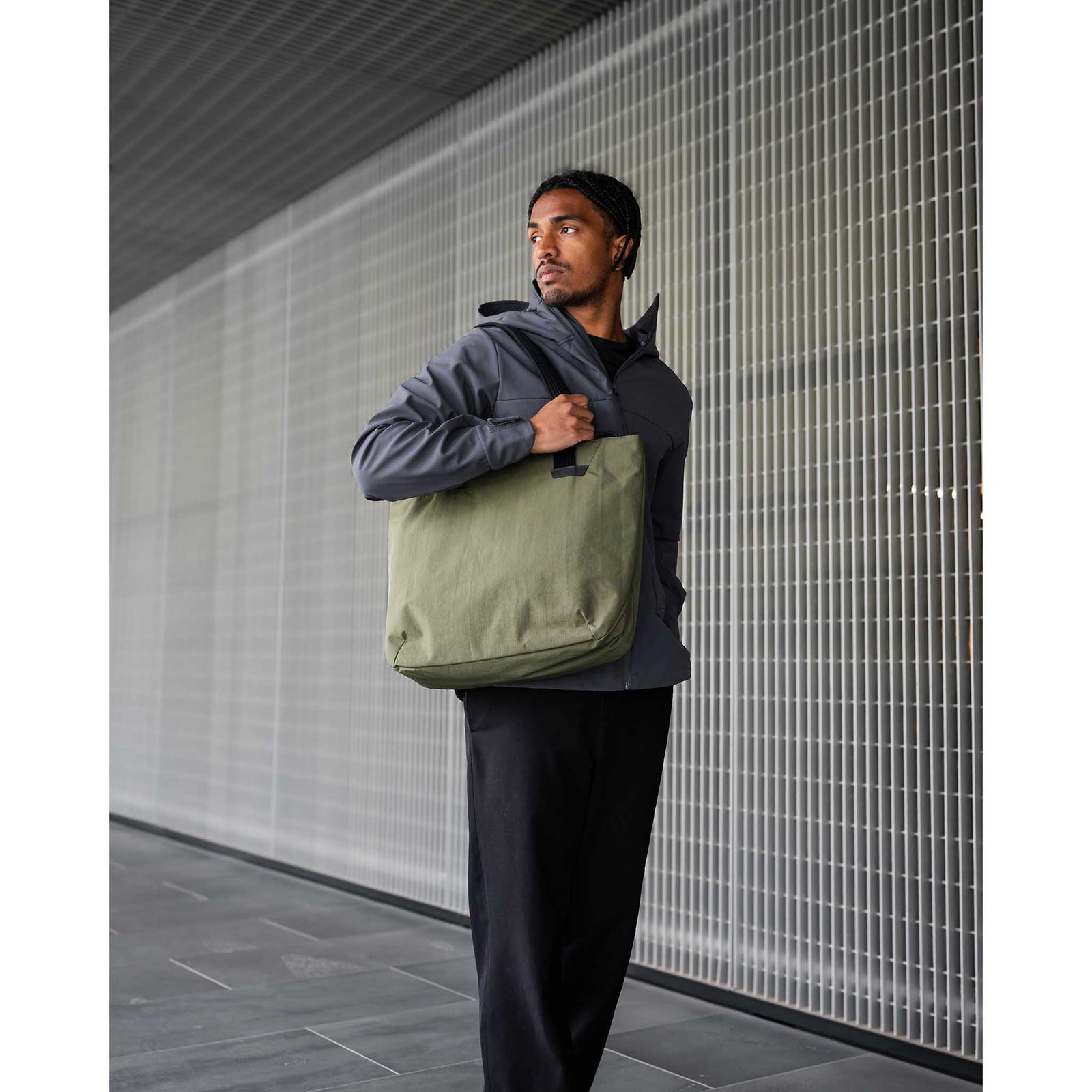 Flight Tote Alpaka Tote Bags