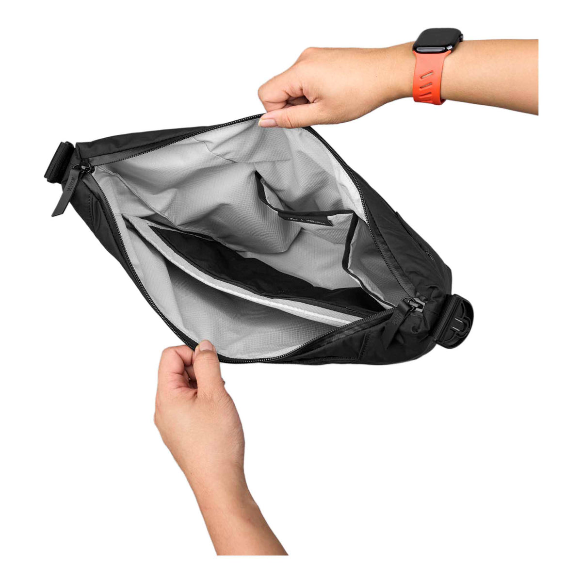 Flow Satchel Alpaka AD010720118 Satchels 10L / Black Axolux 210D