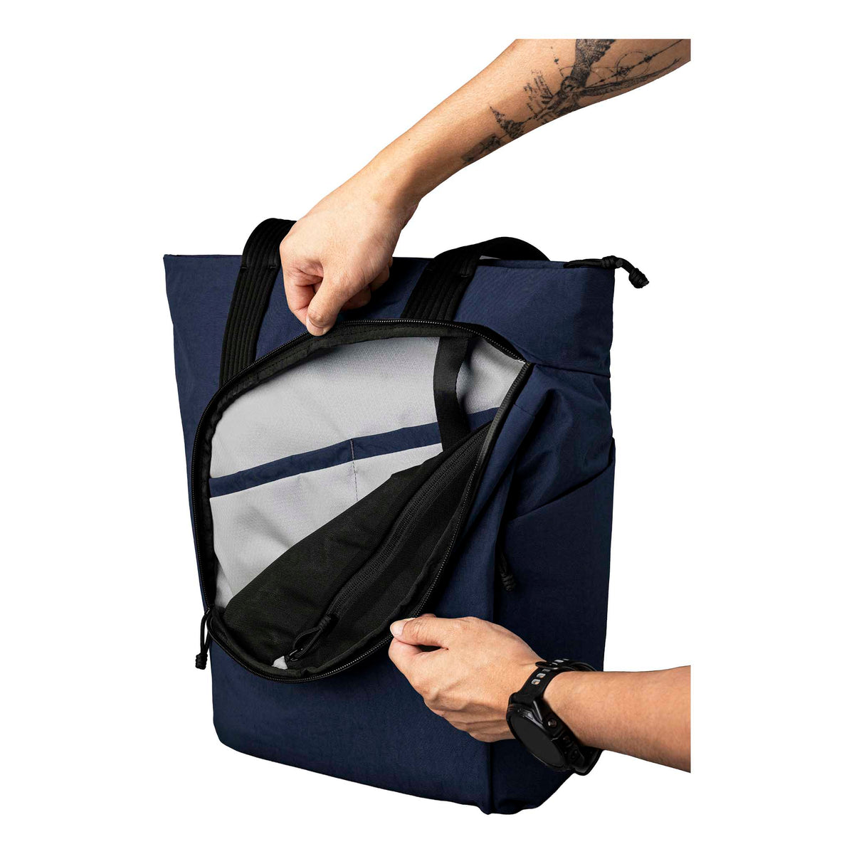 Flow Totepack Alpaka AA010850624 Tote Bags 14L / Blue | Axoflux 400D Washed Nylon