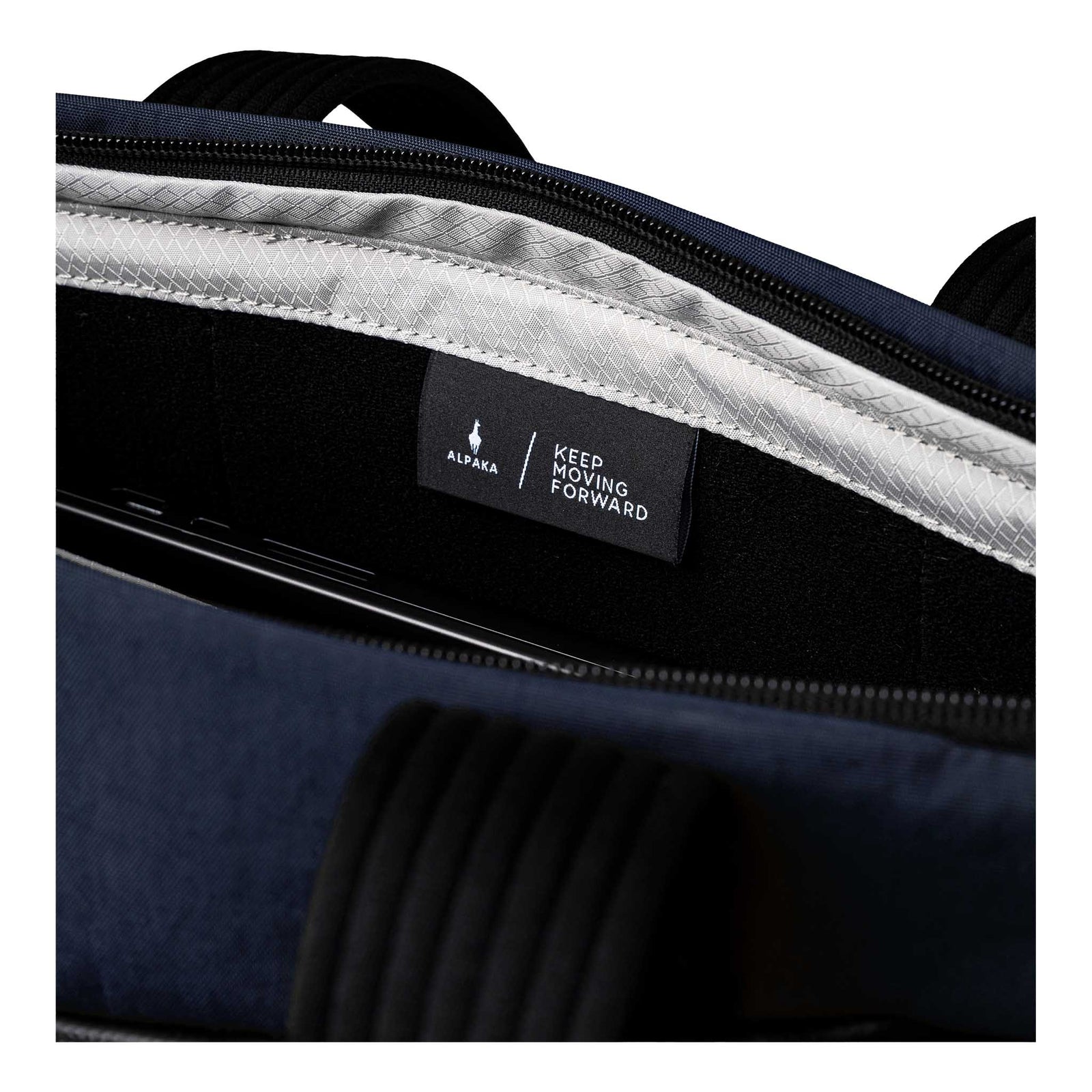 Flow Totepack Alpaka AA010850624 Tote Bags 14L / Blue | Axoflux 400D Washed Nylon