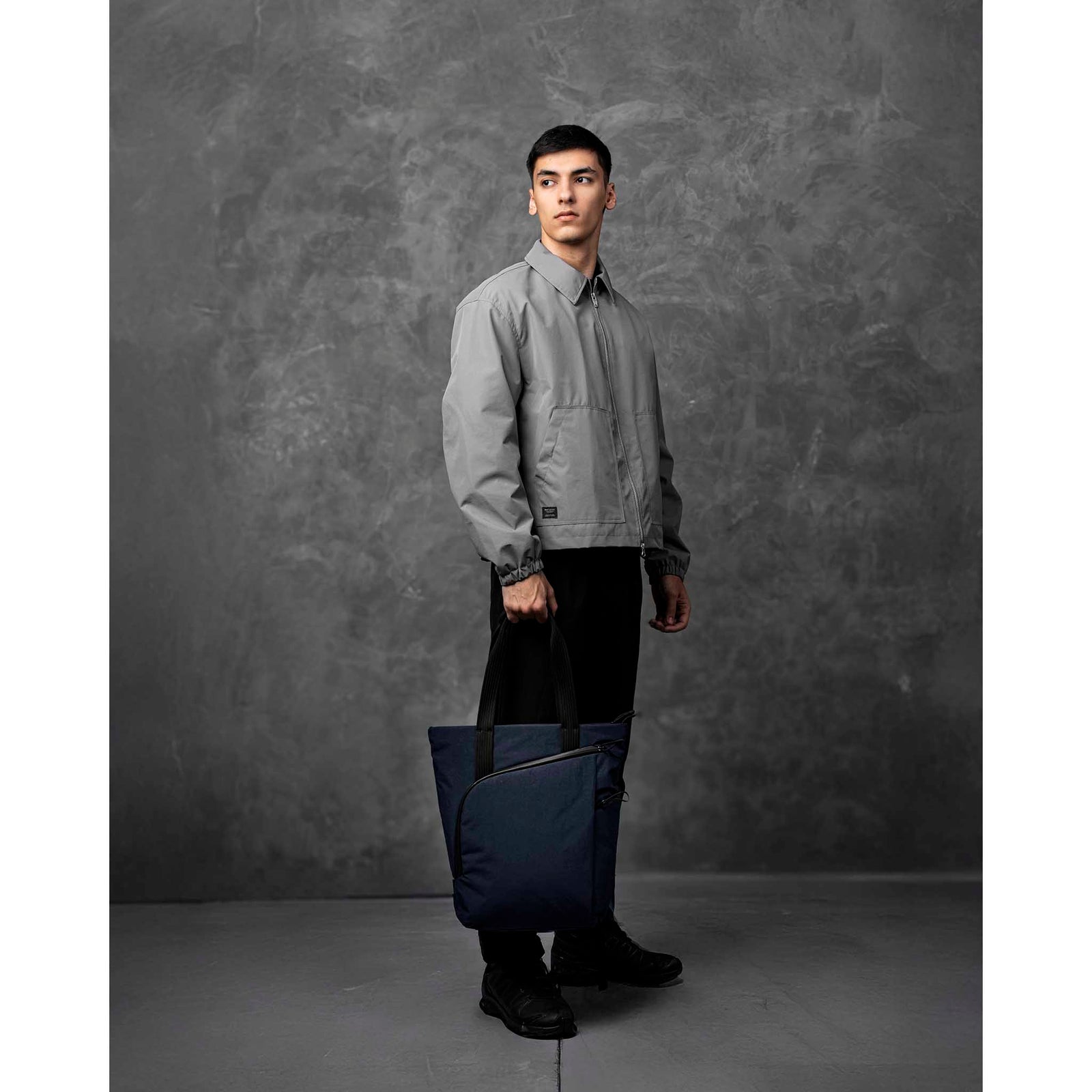 Flow Totepack Alpaka AA010850624 Tote Bags 14L / Blue | Axoflux 400D Washed Nylon