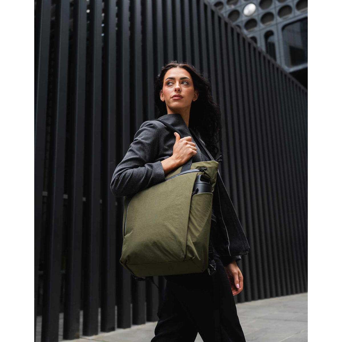 Flow Totepack Alpaka AA010850624 Tote Bags 14L / Blue | Axoflux 400D Washed Nylon