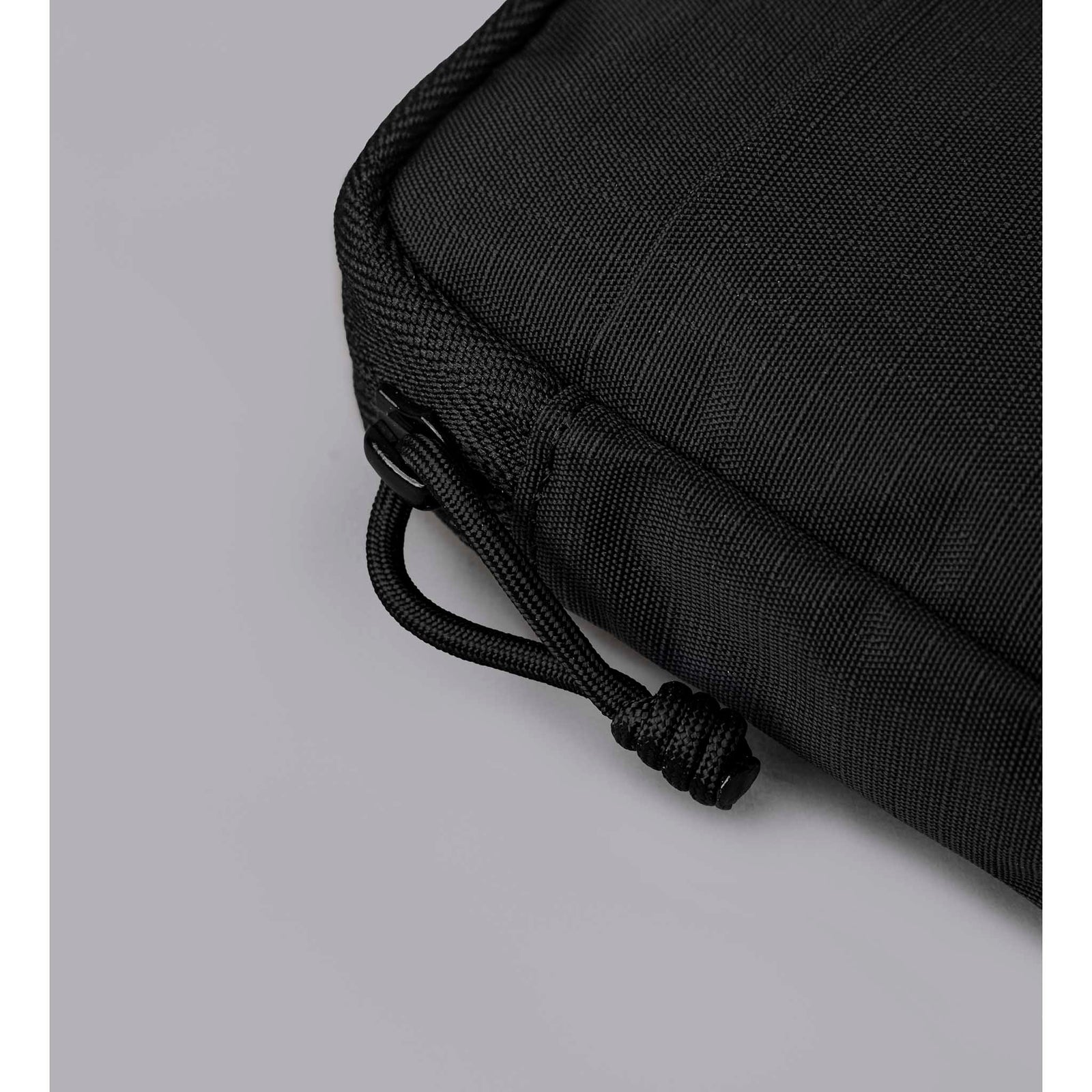 HUB Pouch V2 Alpaka AD010880118 Pouches One Size / Black | Axoflux 210D