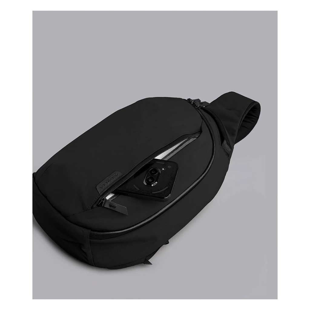 Metro Crossbody | Left Shoulder Alpaka AA010550118 Sling Bags One Size / Black | Axoflux 210D