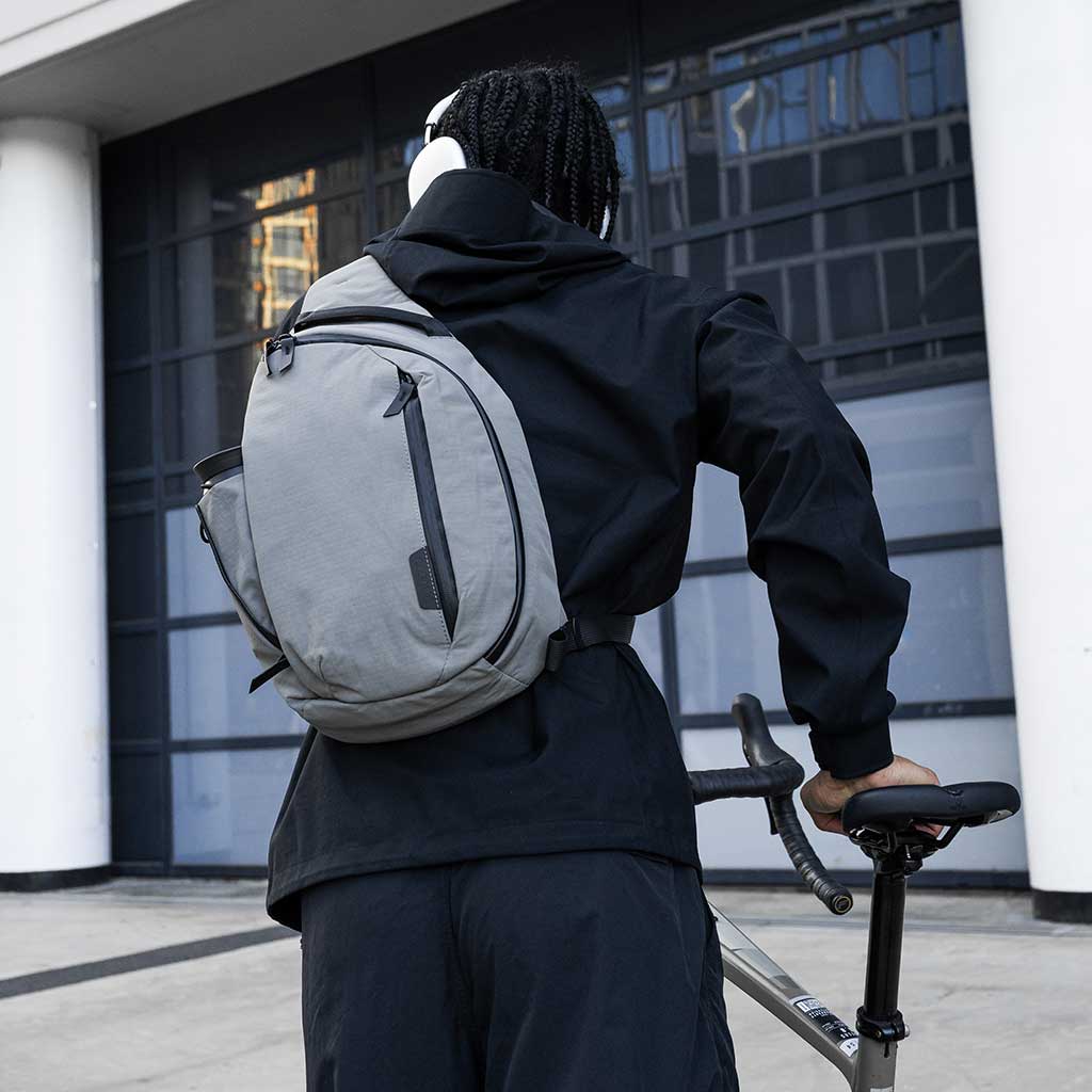 Metro Crossbody | Left Shoulder Alpaka AA010550218 Sling Bags One Size / Grey | Axoflux 210D