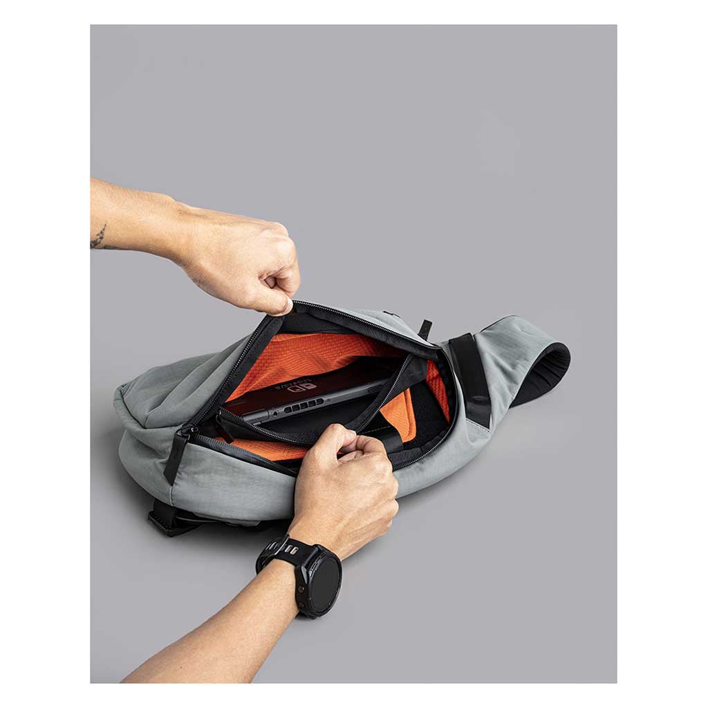 Metro Crossbody | Left Shoulder Alpaka AA010550218 Sling Bags One Size / Grey | Axoflux 210D