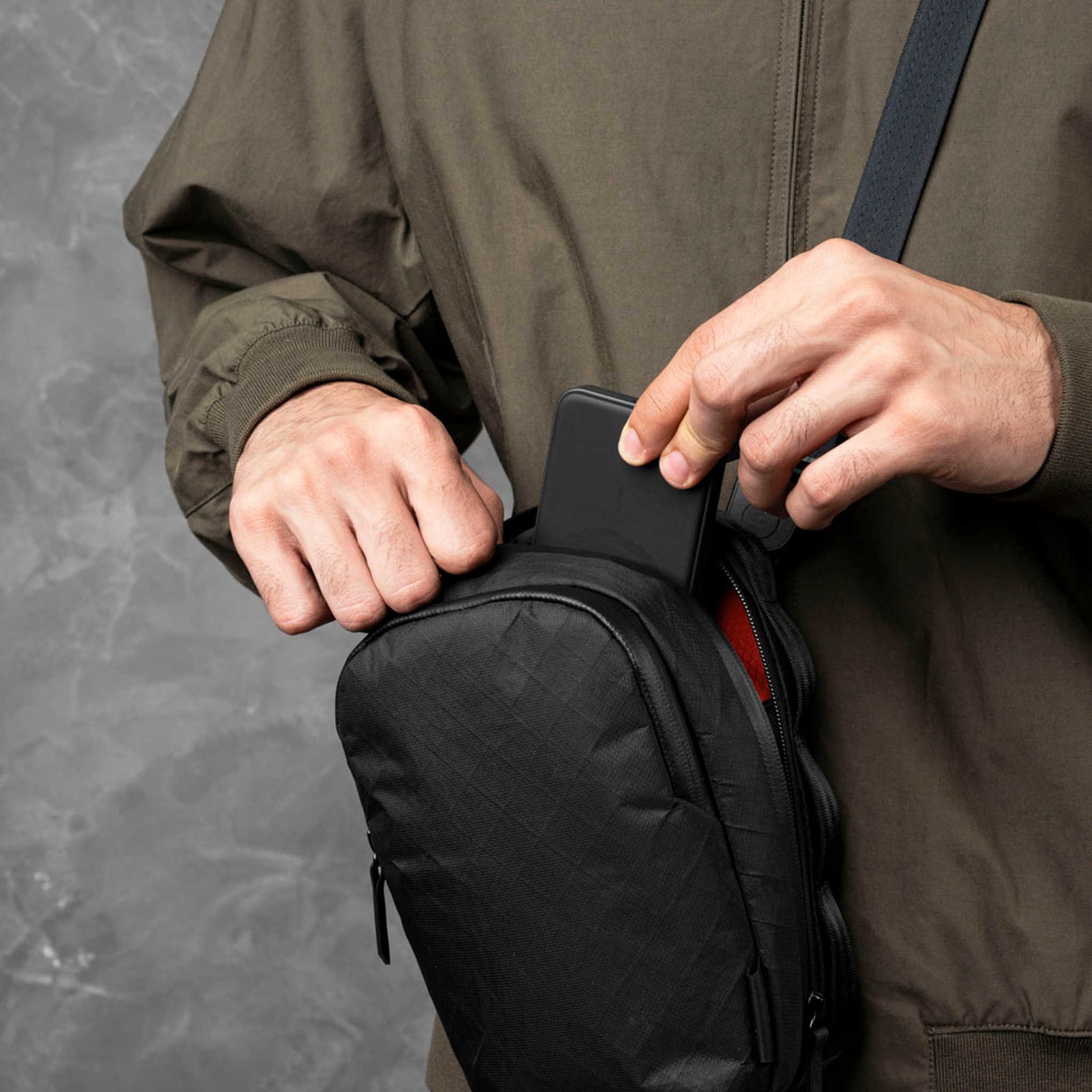 Metro Sling V2 Alpaka AD010630130 Sling Bags 2.5L / Black Ultradyne 100D