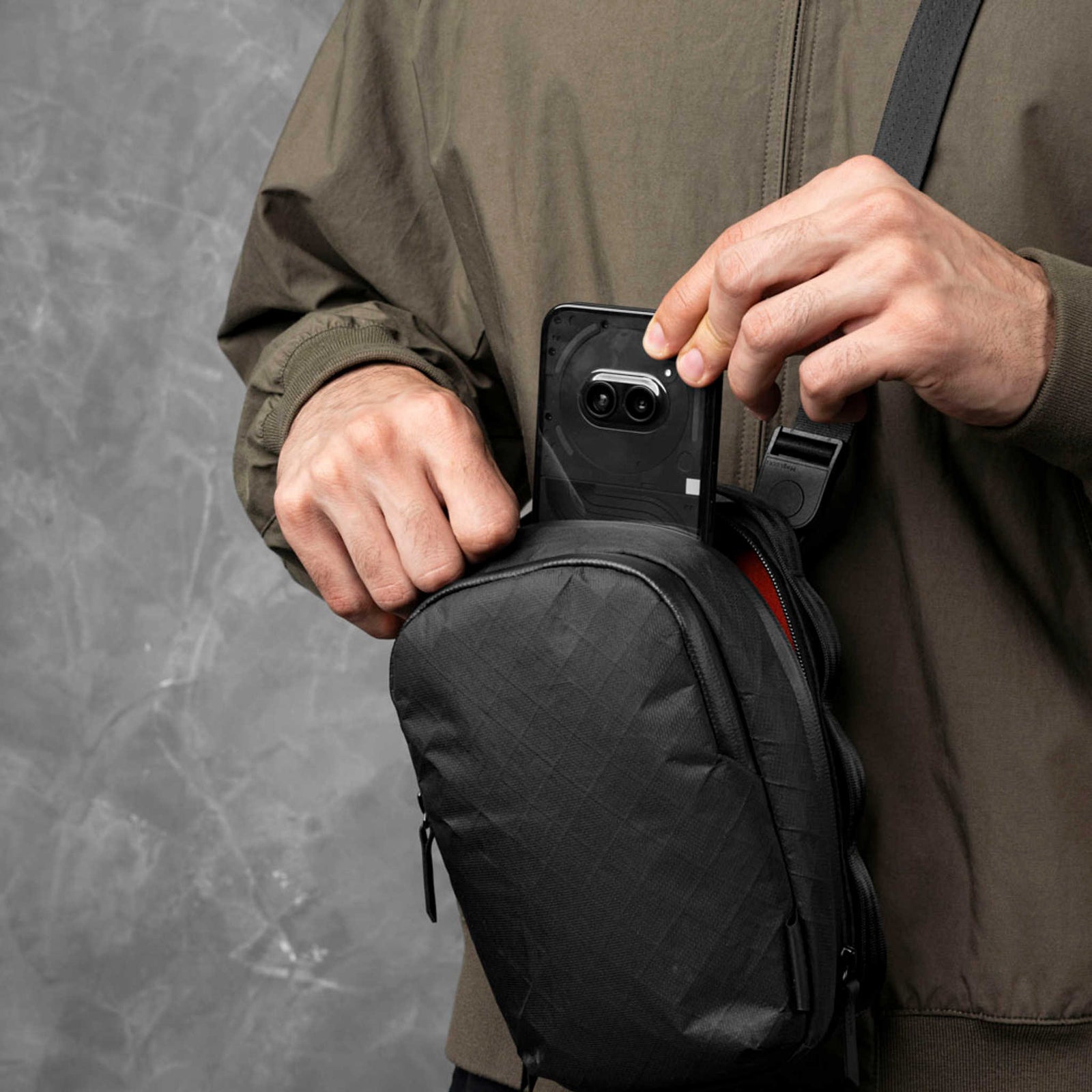 Metro Sling V2 Alpaka AD010630130 Sling Bags 2.5L / Black Ultradyne 100D