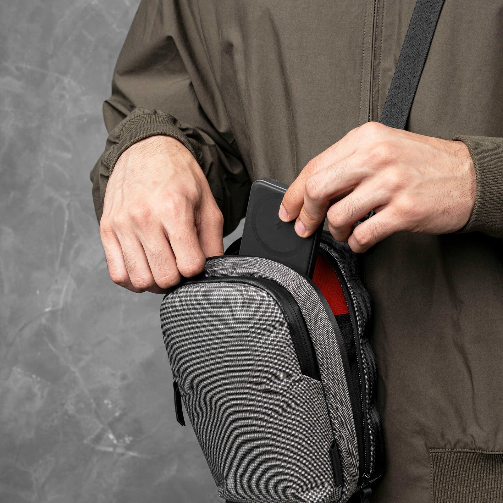 Metro Sling V2 Alpaka AD010630230 Sling Bags 2.5L / Grey Ultradyne 100D
