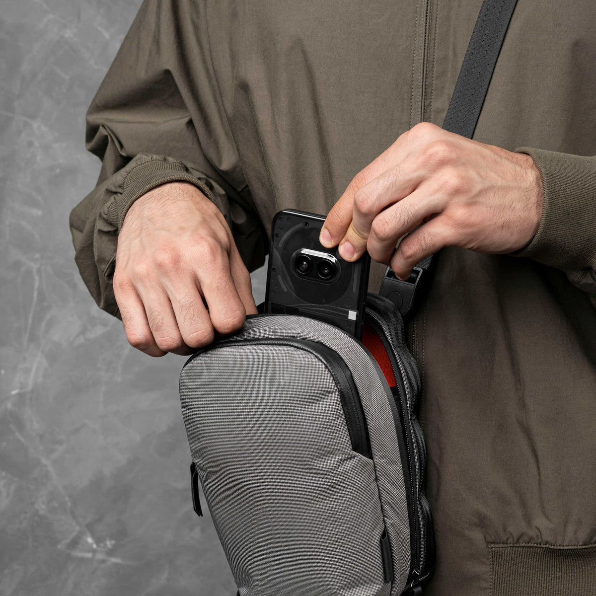 Metro Sling V2 Alpaka AD010630230 Sling Bags 2.5L / Grey Ultradyne 100D