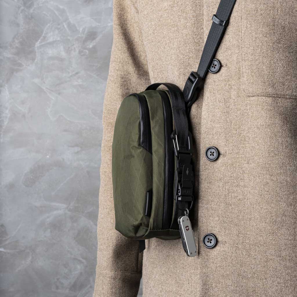 Metro Sling V2 Alpaka AD010630507 Sling Bags 2.5L / Olive Green | X-Pac X42