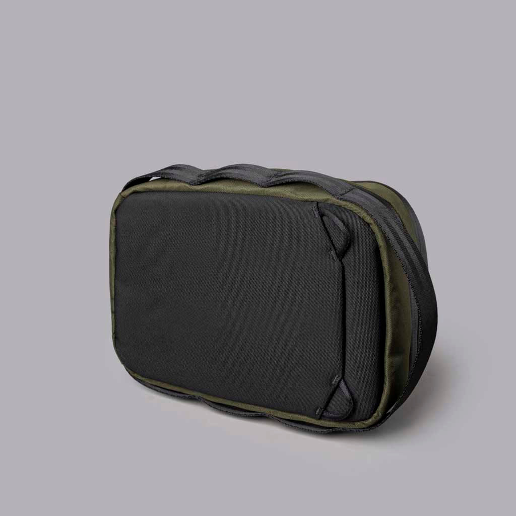 Metro Sling V2 Alpaka AD010630507 Sling Bags 2.5L / Olive Green | X-Pac X42
