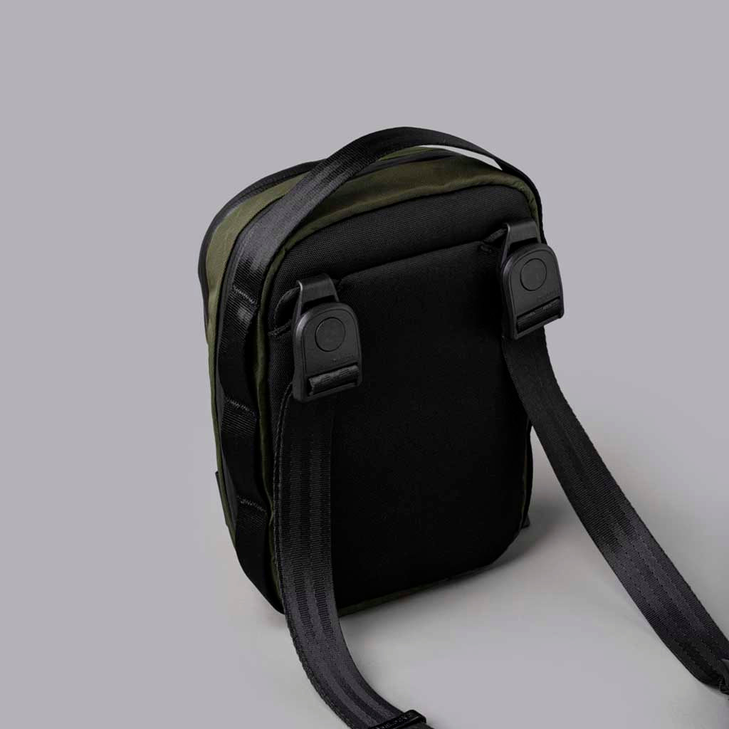 Metro Sling V2 Alpaka AD010630507 Sling Bags 2.5L / Olive Green | X-Pac X42