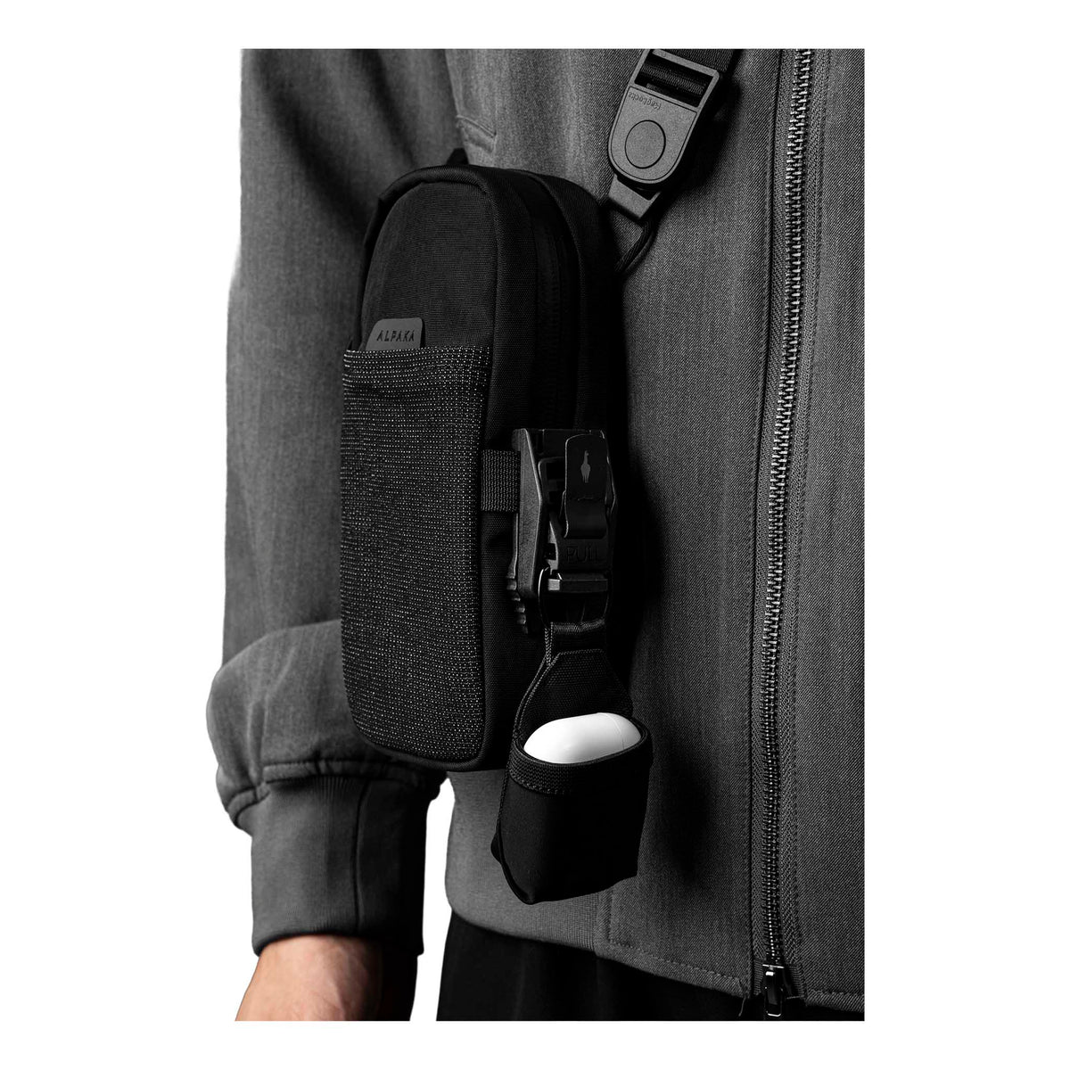 Modular Shoulder Pocket Max Alpaka AD010930131 Phone Pockets Max / Black | Axoflux 400D Washed Nylon