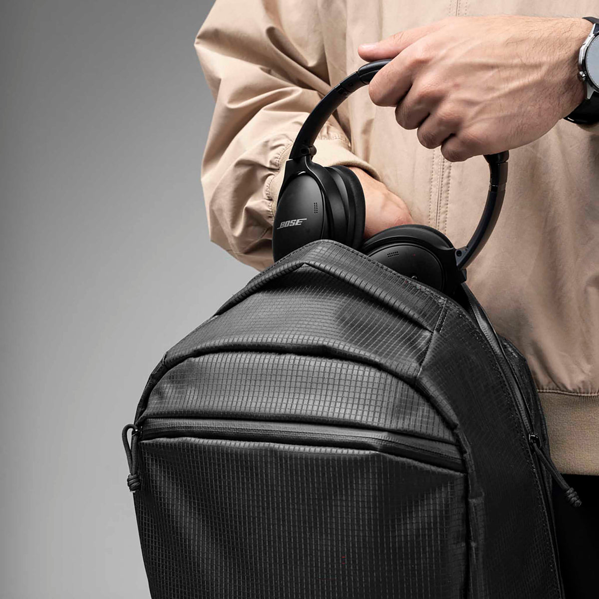 Momentum Backpack Alpaka AD011000132 Backpacks 22L / Axodyne Hybrid Black